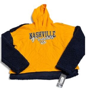 NWT NHL Nashville Predators Hockey Long Sleeve Sherpa Sweatshirt Girls 14/16